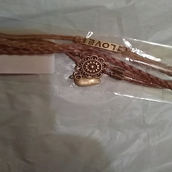 5 STRAND LEATHER BRACELET w/decorations - Picture 2 of 2